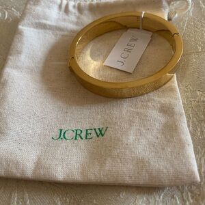 J. Crew-NWT-Gold Tone Hinge Bracelet with clasp.